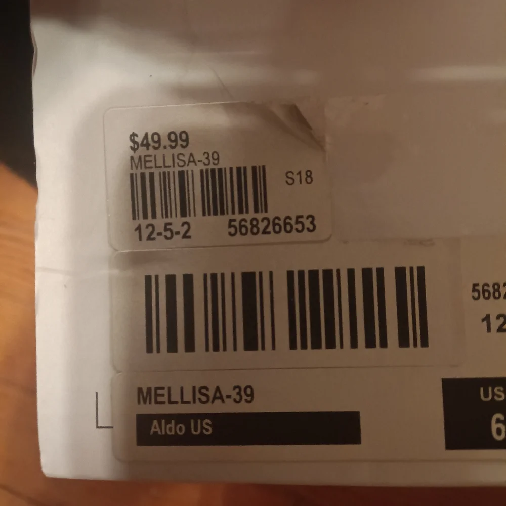 A pair of Aldo heels - Picture 3 of 9